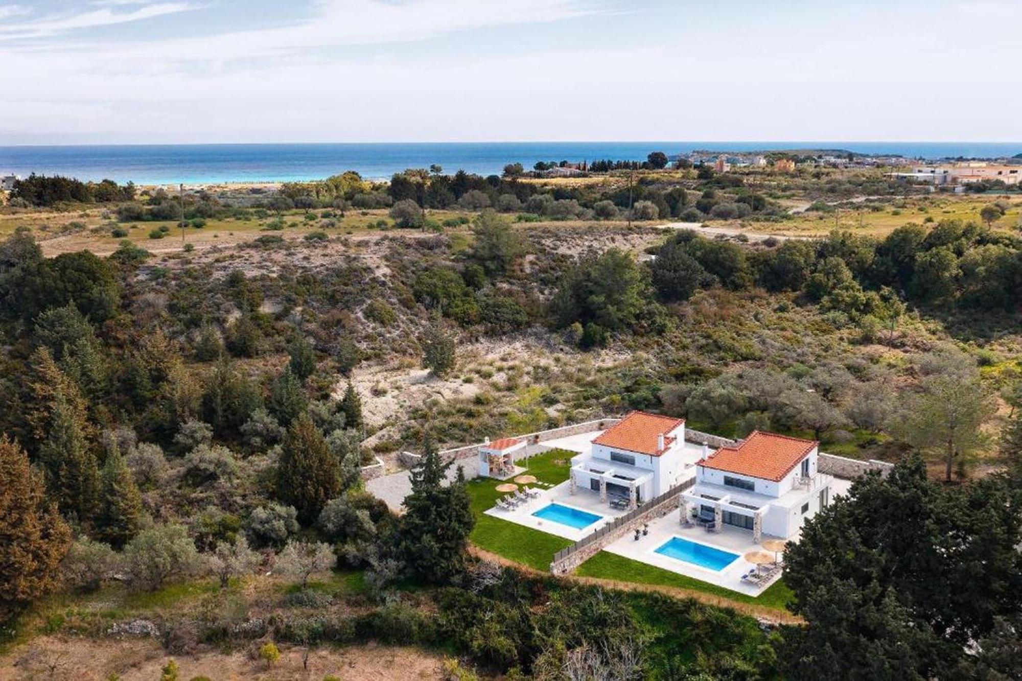 Aiora Luxury Villas Afantou Exterior photo